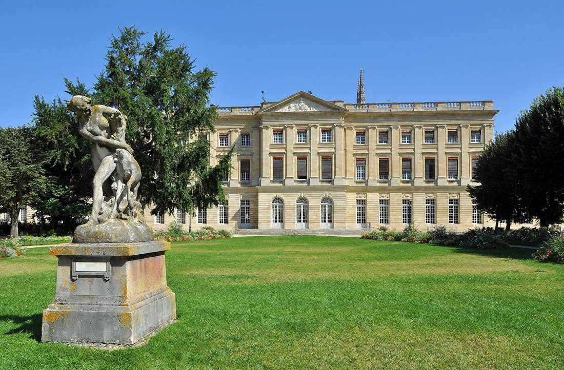 L'Hôtel de Ville