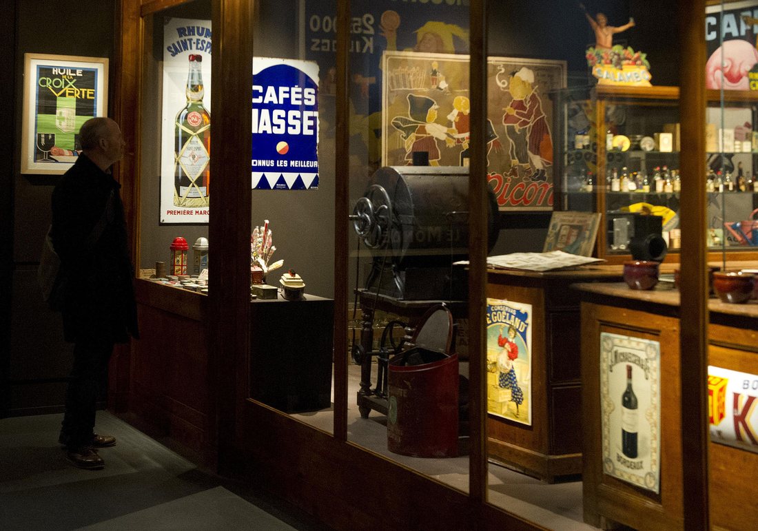 Une vitrine d'épicerie